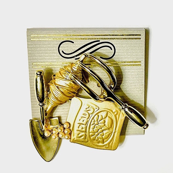 ASHLEY COOPER Vintage Gardening Tools and Dainty Pearl Seed Bead Brooch Signed - Picture 6 of 9